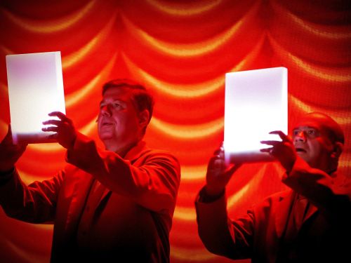 Espetáculo: "TelaPlana" da Cia. Os Melhores do Mundo