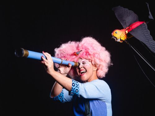  Espetáculo infantojuvenil: “Fábrica de Nuvem”