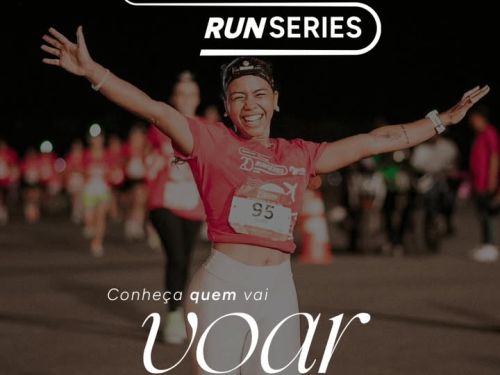 Imagem de uma mulher com os braços apertos e correndo