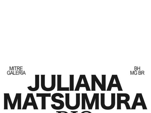Imagem branca com escritos em preto com o nome da artista, local, data e nome da exposição 