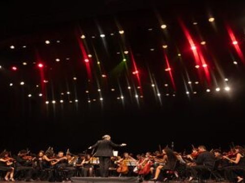 Imagem real do espetáculo tocando no teatro 