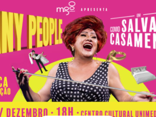 Imagem com uma mulher de cabelos vermelhos e vestido de bolinha ao meio, o nome da peça, local e data no canto da imagem