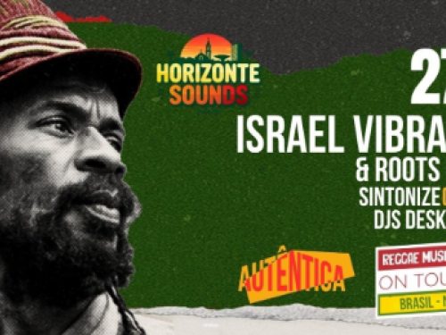 Imagem de um homem olhando para o lado, onde sua foto e em preto e branco, ao lado o nome e o local do evento