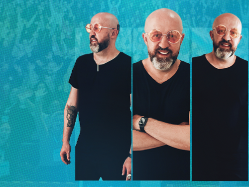 Imagem de fundo azul, com um homem de roupas pretas, em varias posses 