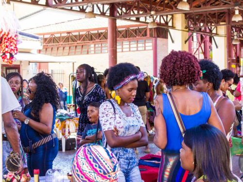 Mostra Ébano de Consciência Negra: Exposição de Moda, Arte e Beleza Afro