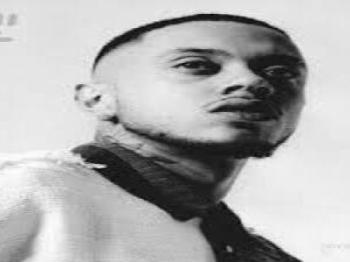 Imagem do cantor Teto em preto e branco 