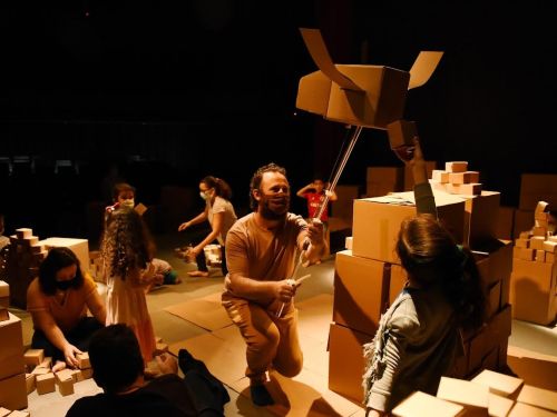 Espetáculo Caixa Ninho