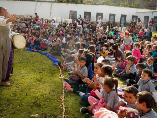 A Fada, a Flor e a Princesa - Diversão em Cena