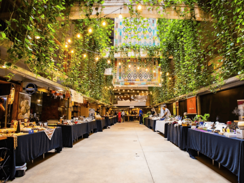 Feira de Natal no Mercado de Origem com Roda de Samba