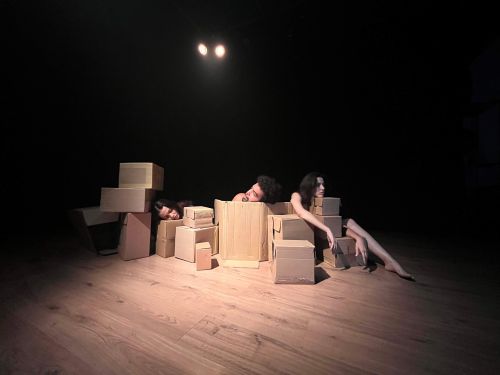 Espetáculo: Enquanto ainda Há 