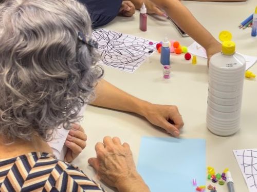 13.01 Oficina “Criando Mosaicos com Papel”