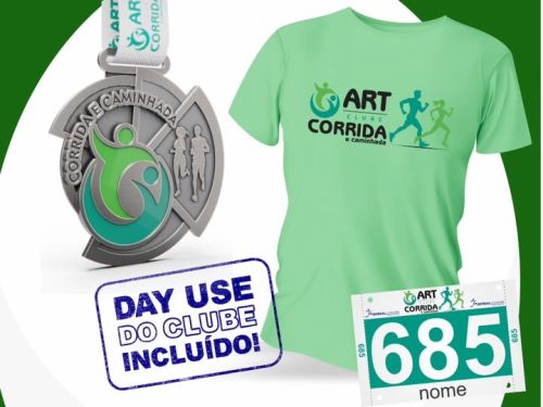 Imagem promocional do "Kit Atleta Kids" da corrida Art Clube. Sobre um fundo verde e branco.