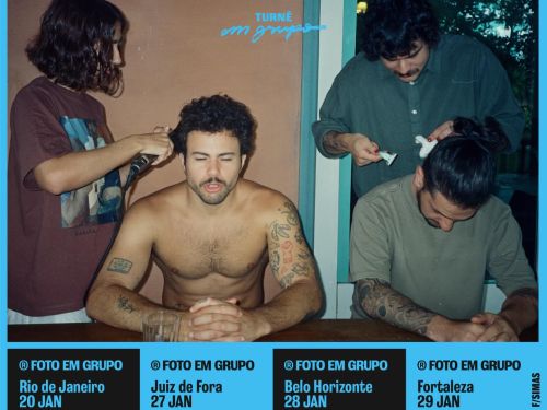 Flyer de dilvulgação com fotografia do grupo