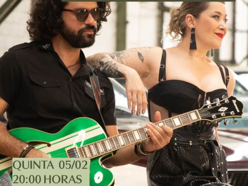 Divulgação do evento com fotografia da banda e texto