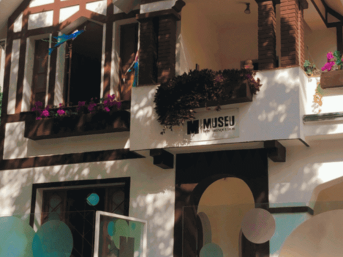 foto da entrada do Museu dos Brinquedos 