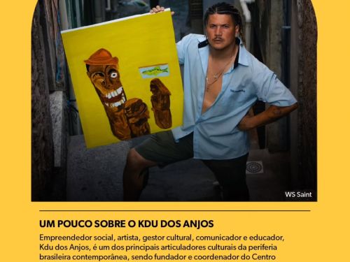 Foto do artista segurando a sua obra, alem de um pequeno texto introdutorio sobra o artista 