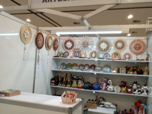 vários artesanatos 