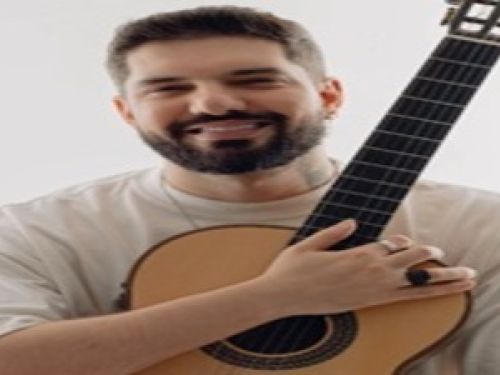 Imagem de devid coelho sorrindo 