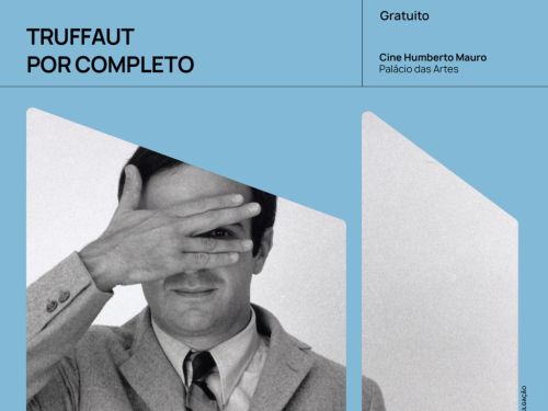 Folder de divulgação da programação "Truffaut por completo". Foto em preto e branco de um homem vestindo terno claro e tampando o rosto com uma das mãos. Informações sobre o evento na parte superior da foto.