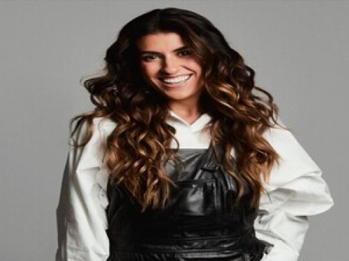 Imagem de Luana Zucolto sorrindo