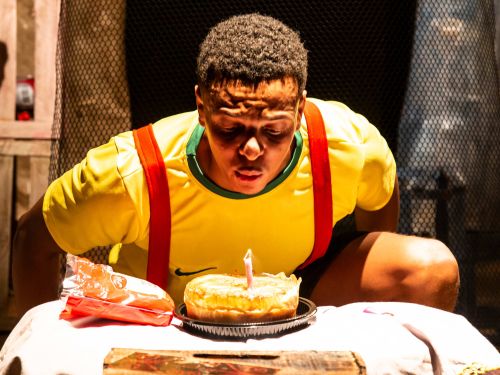 Espetáculo: ÀBÍKÚ