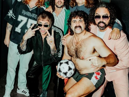 Fotografia dos integrantes da banda Sticky Fingers