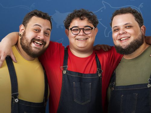 Foto dos artistas do espetáculo teatral: Estevam Nabote, Victor Ahmar e Vini Maga