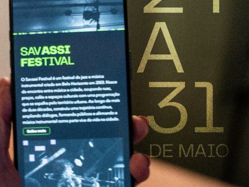 Flyer oficial com as datas: 24 a 31 de maio do evento: Savassi Festival 