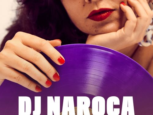 Cartaz promocional da apresentação da DJ Naroca na casa de shows Autêntica, em Belo Horizonte. A imagem traz um close da DJ usando óculos escuros retangulares, batom vermelho e unhas pintadas da mesma cor, enquanto segura um disco de vinil roxo à frente do corpo. O texto centralizado em letras brancas anuncia sua performance "Antes e depois do show Otto", marcada para sábado, 11/07, às 21h, informando também o link da Sympla para a compra de ingressos.