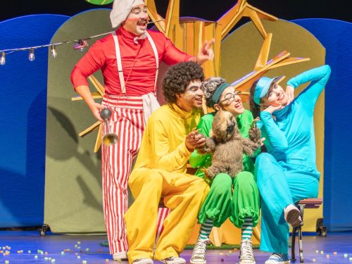 Foto da apresentação do espetáculo “As Aventuras de Bininha”