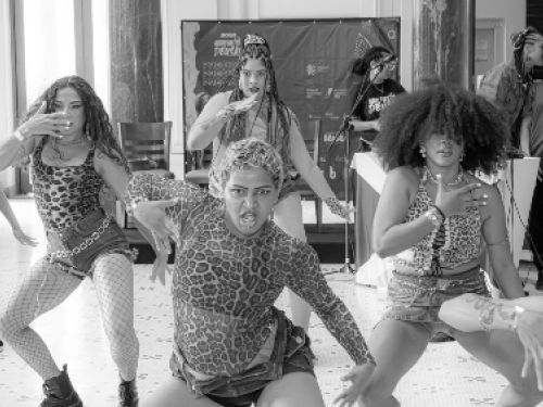 Foto dos integrantes do projeto 'Que se Dance'