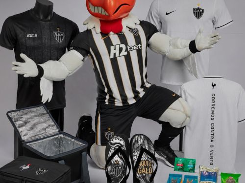 Banner com imagens do Mascote do Galo e do Kit. Fundo cinza com escudo do Atlético Mineiro. Nome do evento e informações em branco e dourado.