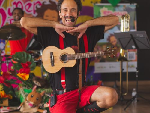 Foto do artista Edu Pio