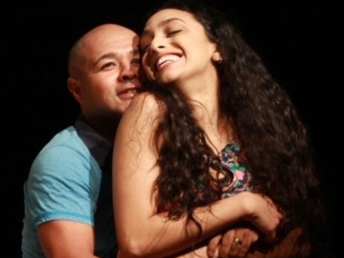 Imagem do Espetáculo: Pouso Forçado, uma história de amor