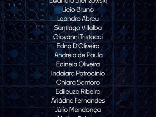 Foto descritiva do elenco do espétaculo "Chica da Silva"