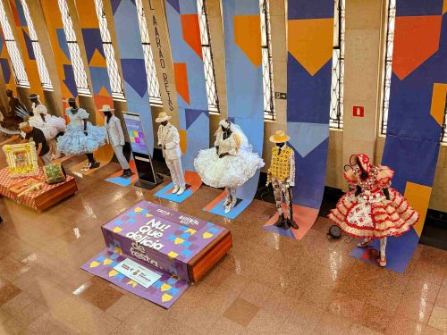 Exposição: “Moda e Tradição no Arraial de Belô”