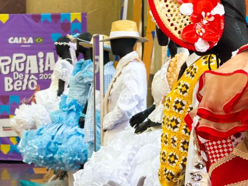 Exposição: “Moda e Tradição no Arraial de Belô”