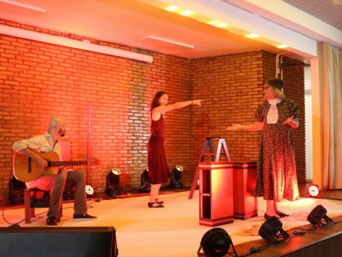imagem do espetáculo teatral ‘Helena Antipoff no olho do furacão’ – Ensino em Cena