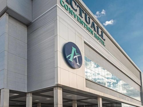 Actuall Convention by Summit Hotels
