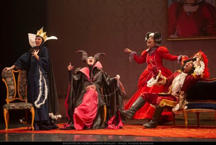 Comédia Musical: “Encontro de Vilões”