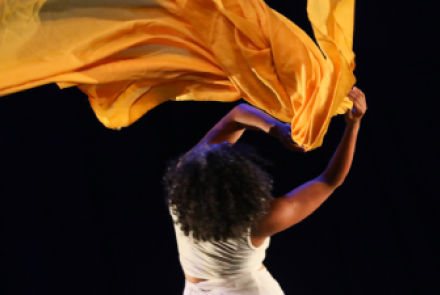 Movimento de Escuta, com Cia de Dança SOM