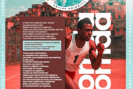 Flyer de divulgação com imagem do Aglomerado da Serra ao fundo, foto de um corredor com camiseta branca número 1 e informações sobre o evento Corrida Serrão 4ª edição.