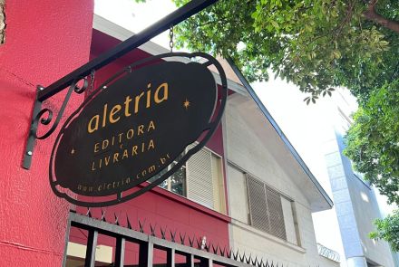 Fachada da Livraia Aletria