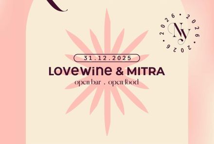 Imagem com tons claros de rosa e bege, o nome, endereço, atrações, data do local