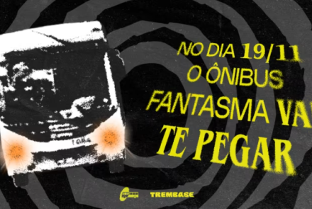 Imagem com um ônibus preto e branco com a frase em amarelo "O Onibus fantasma vai te pegar" 
