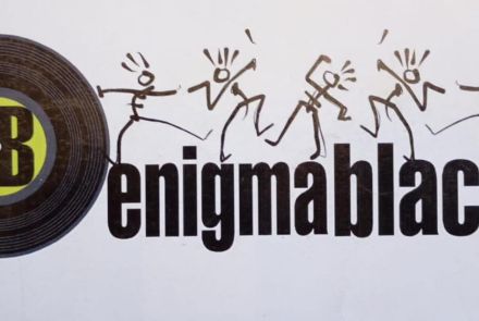 Espetáculo de dança: Enigma Black História