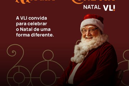 Imagem de um senhor vestido de Papai Noel.