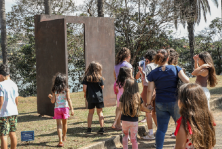 Oficina “Porta de Onde? Um exercício de imaginação sobre a obra de Amilcar de Castro”