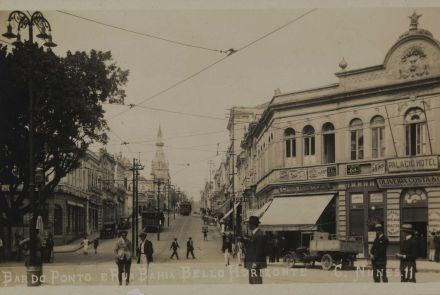 Passeio arquitetônico pela rua da Bahia