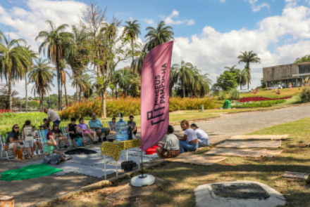 Oficina no Jardim do Museu de Arte da Pampulha